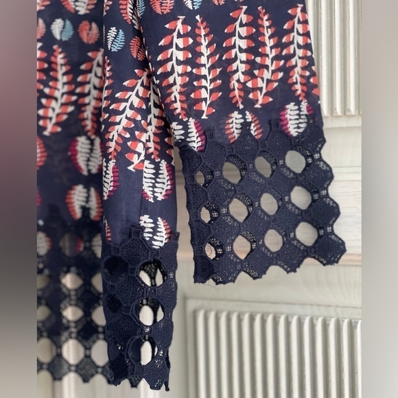 TORY BURCH Navy Fern Crochet Lace Tunic Top, Size 2 - Picture 9 of 12